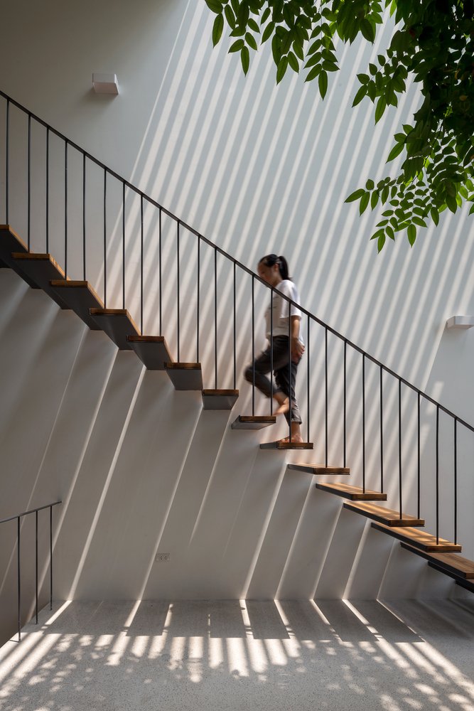 Beyond Circulation: Stair Solutions for Small-Footprint Living in Asia - Image 5 of 16