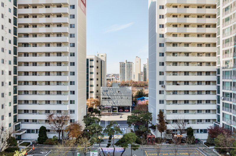 Designing With Living Systems: Discover the Works of Yong Ju Lee Architecture - Image 7 of 26