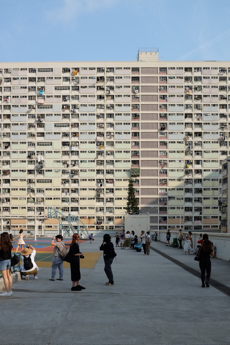 Designed Comfort, Purchased Comfort: Passive Design and Air Conditioning in Hong Kong - Image 4 of 14