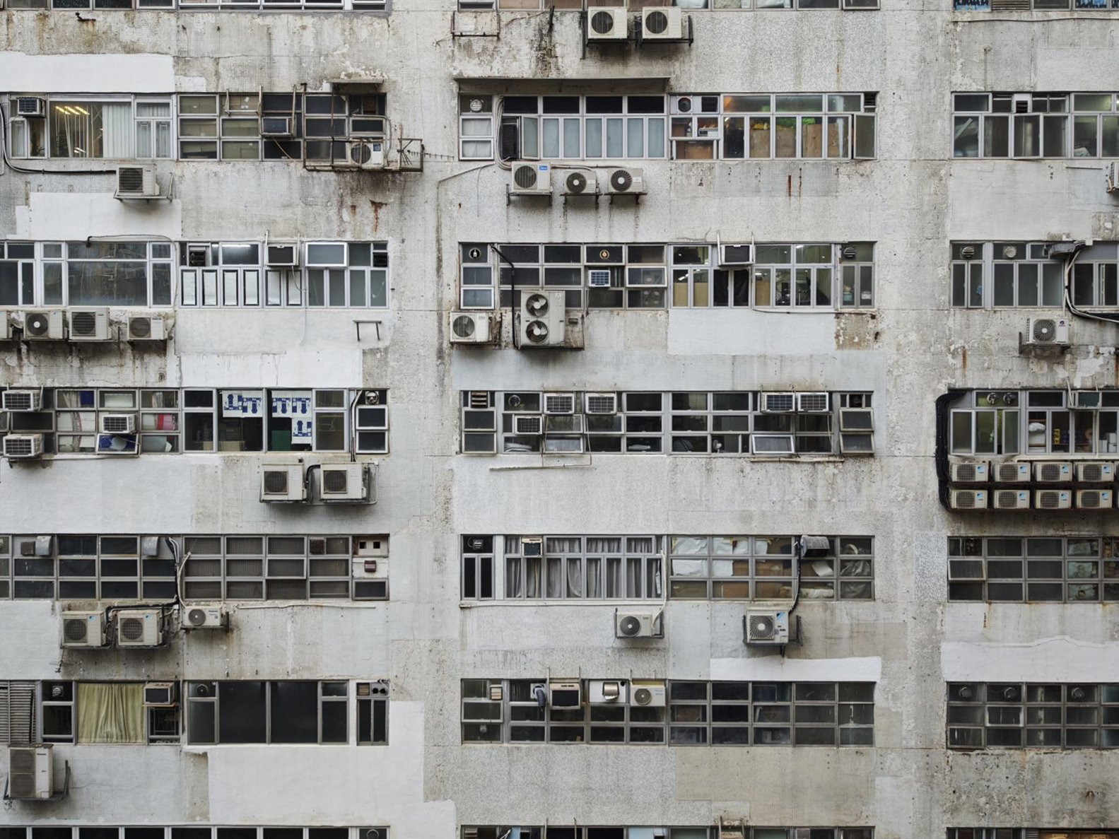 Conforto Projetado, Conforto Adquirido: Design Passivo e Ar Condicionado em Hong Kong