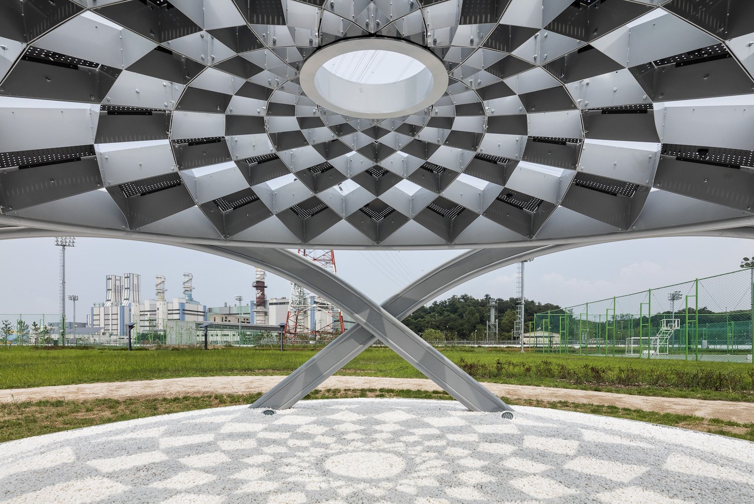 On the International Day for Clean Energy: How Local Initiatives Respond to the Spatial Impacts of Energy Production - Image 1 of 12