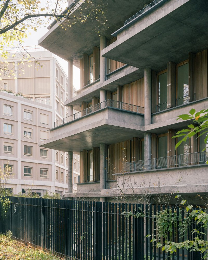 Neighborhood in Paris - Media Library and Family Flats, Student Residence, and Social Housing Units / La Architectures + Atelier Régis Roudil Architectes + Nicolas Hugoo Architecture - Exterior Photography, Balcony, Concrete