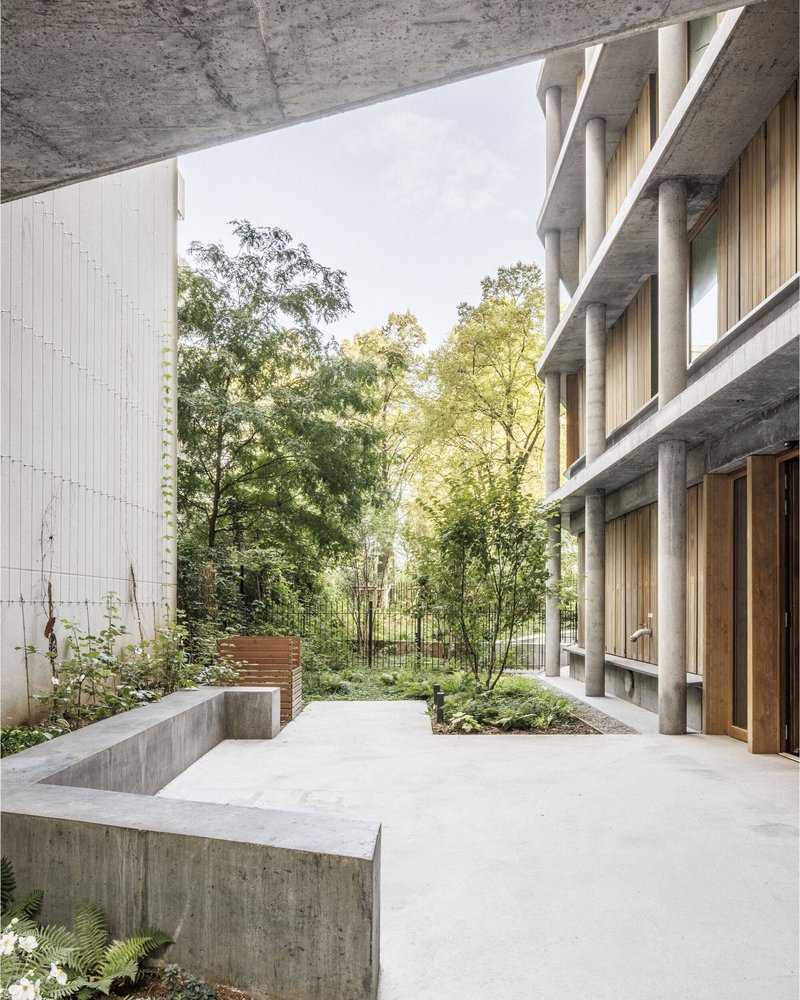 Neighborhood in Paris - Media Library and Family Flats, Student Residence, and Social Housing Units / La Architectures + Atelier Régis Roudil Architectes + Nicolas Hugoo Architecture - Exterior Photography, Concrete