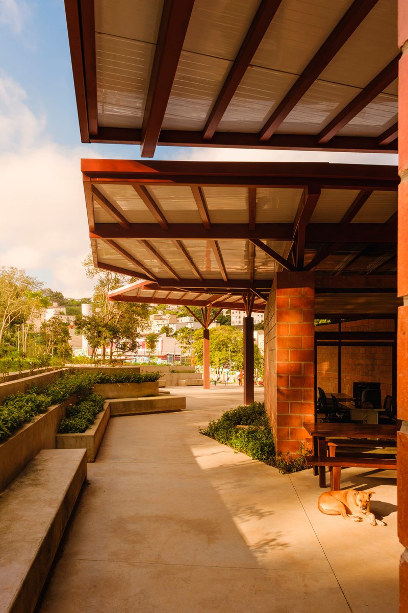 Parque Linear Córrego do Bispo / Natureza Urbana - Imagem 13 de 24