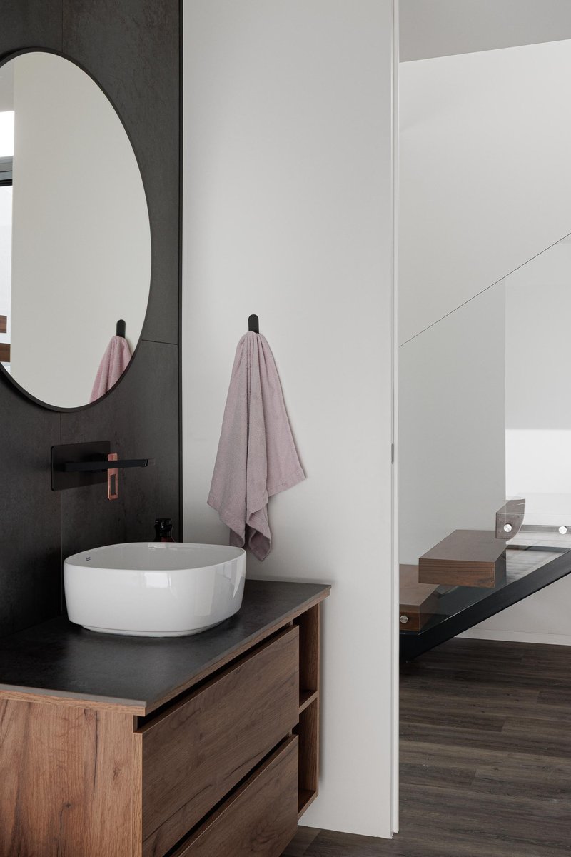 Casa dos Sobreiros II / Urbanpolis – Construções e Empreendimentos, Lda - Fotografia de Interiores, Banheiro, Pia, Madeira, Bancada