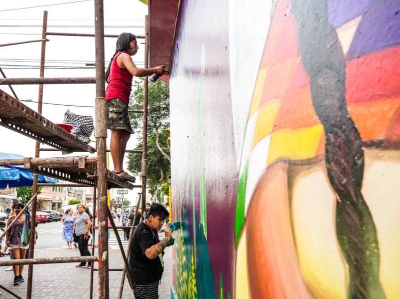From the Courtyard to the Neighborhood: Latin American Lessons on Collective Placemaking - Image 6 of 10