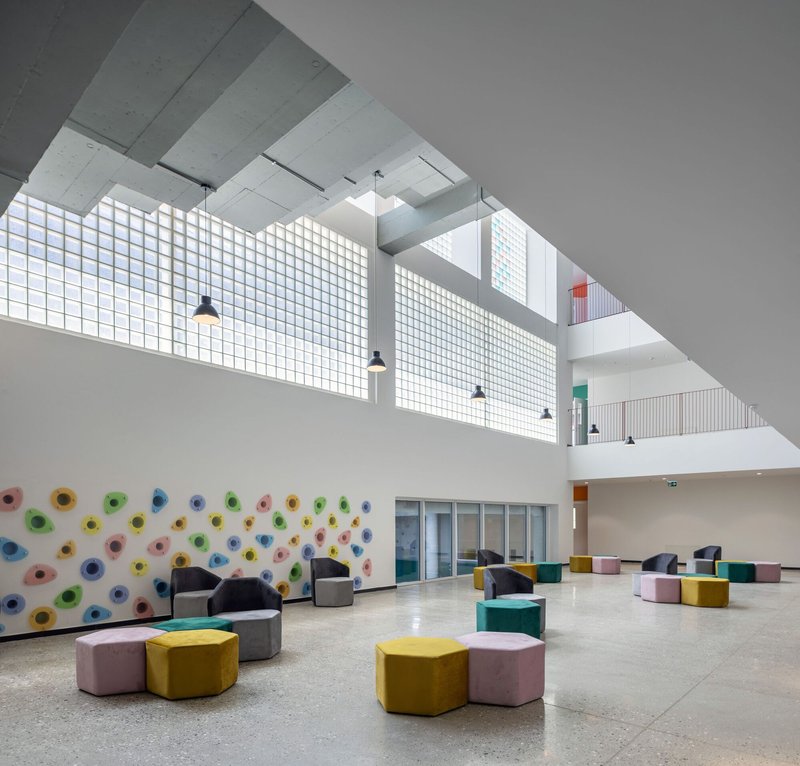 Escola Angela Merkel / Commonsense Studio - Imagem 14 de 37