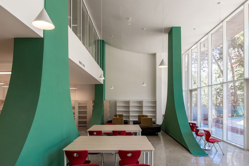 Escola Angela Merkel / Commonsense Studio - Fotografia de Interiores, Cadeira