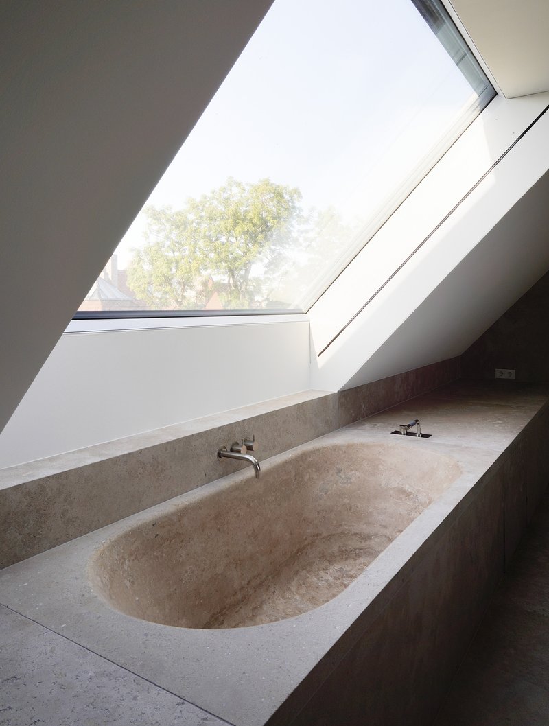 Kolberger 5 Residence / Studio Mark Randel + David Chipperfield - Interior Photography, Bathroom, Bathtub, Sink