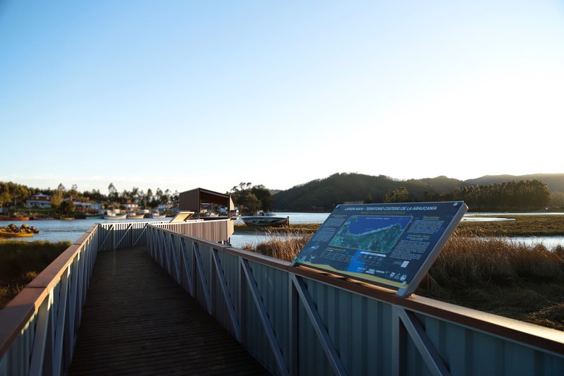 Passarela Mirante Treng-Treng / ARQ/Sostenible - Fotografia de Exterior, Terraço