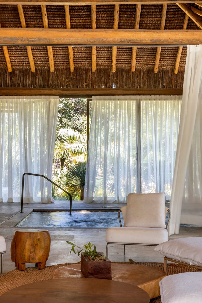 Spa / Angela Castilho Arquitetura e Interiores - Fotografia de Interiores, Madeira, Iluminação, Cama, Dormitório, Cadeira